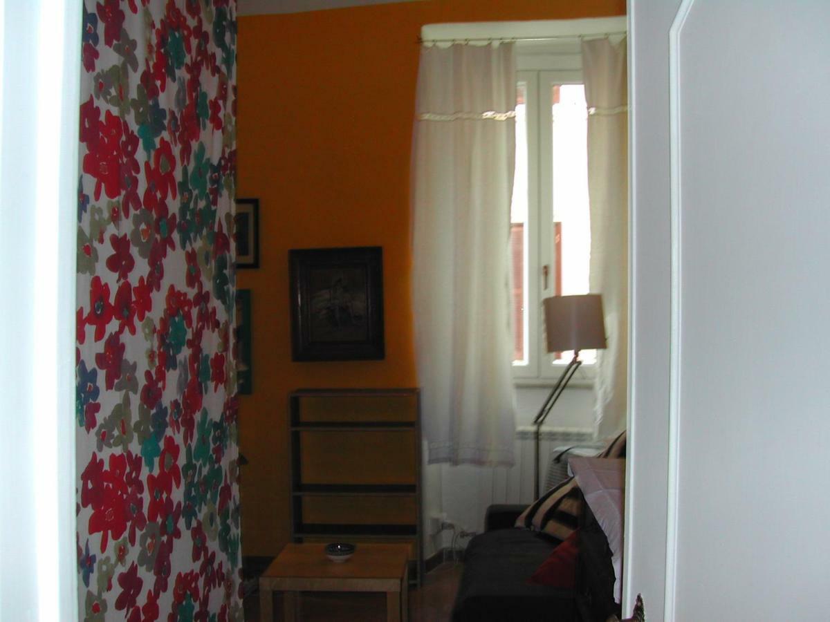 Appartamento Del Boschetto Roma Exterior foto