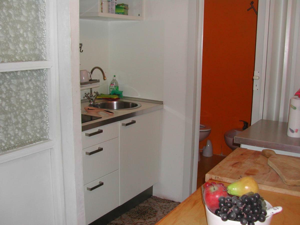 Appartamento Del Boschetto Roma Exterior foto